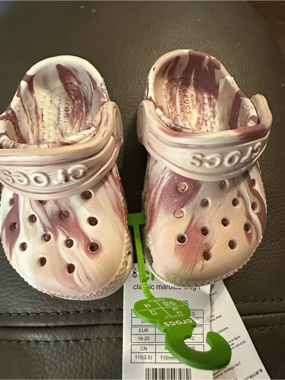 CROCS Kids Marble-Pattern Clogs in Pink and White